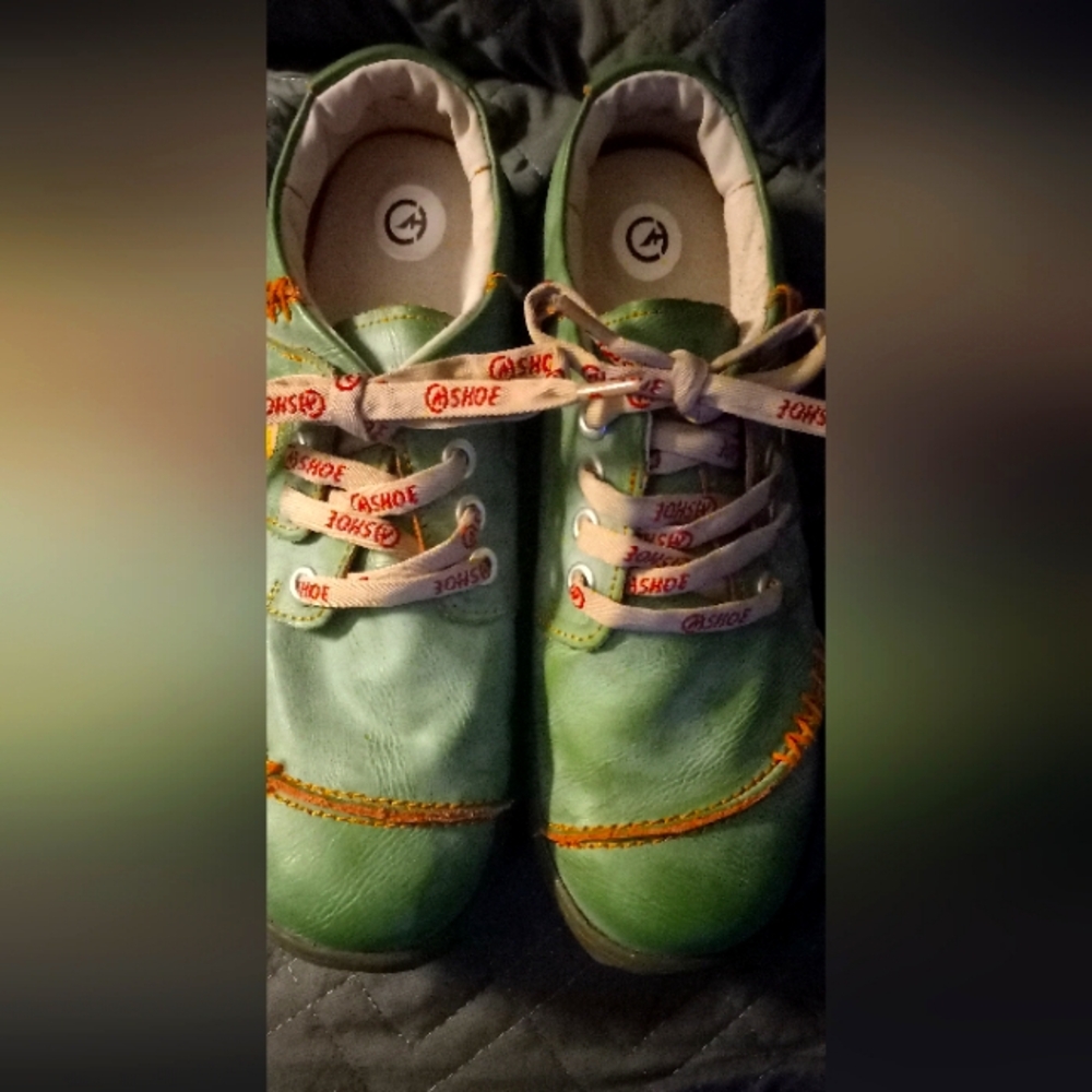 Leather tma eye shoes